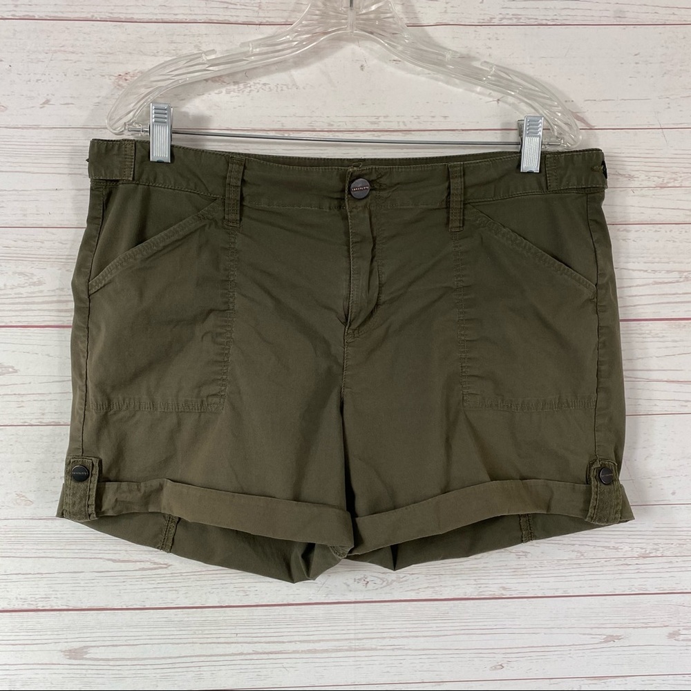 Sanctuary Flat Front Cuffed Casual Shorts 34x4
